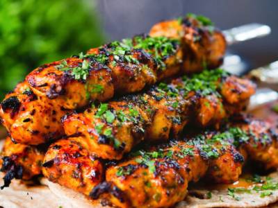 Chicken-Tikka-Kebab-Skewers-2-1600-720x405